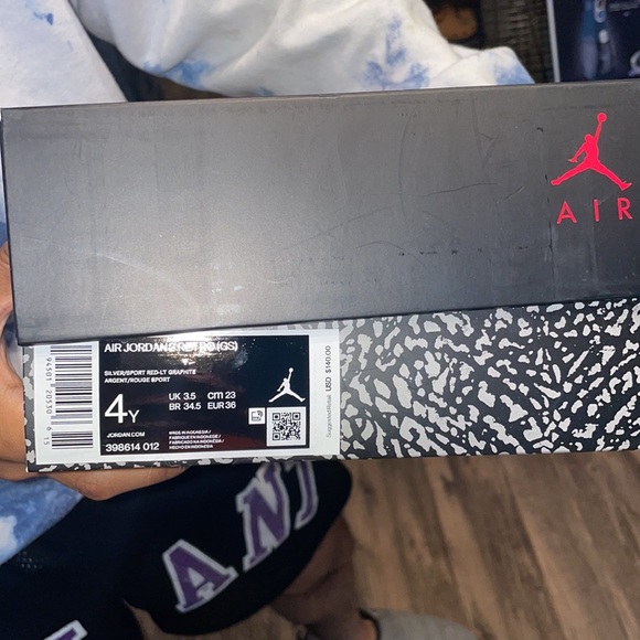 Cool Grey Jordan 3’s. Size 4Y. Worn once. Good condition. - Picture 5 of 5